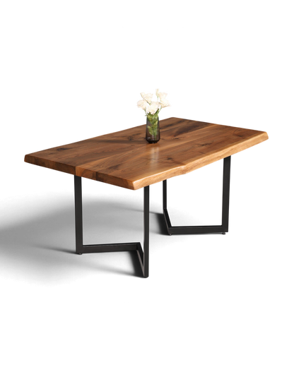 Beeindruckender Nussbaum Tisch 160cm-90cm Esszimmer Tisch Baumkanten Platte massiv Holz Küchentisch