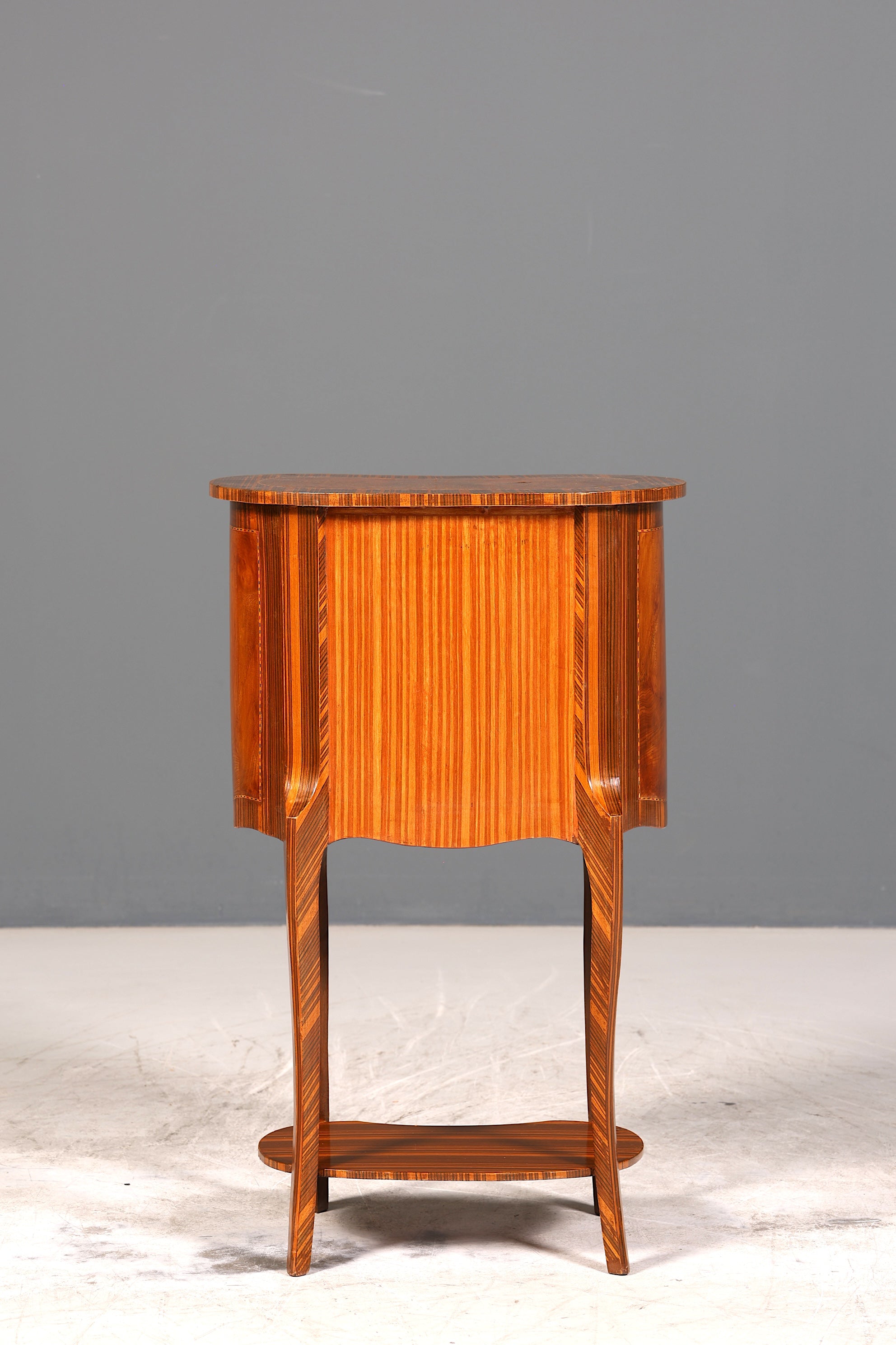 Stilvolle Barock Stil Kommode Antik Stil Beistelltisch Messing Schränkchen