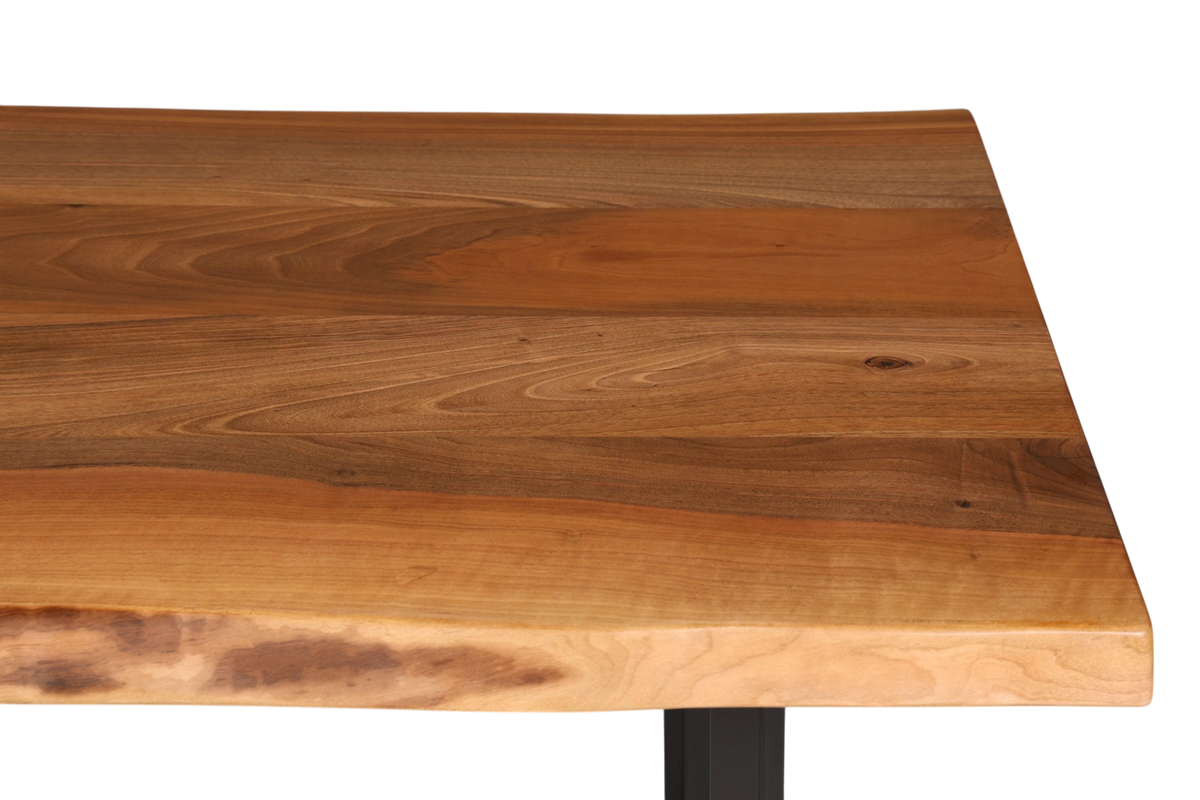 Stilvoller Nussbaum Tisch 180cm-95cm Esszimmer Tisch Baumkanten Platte massiv Holz Küchentisch