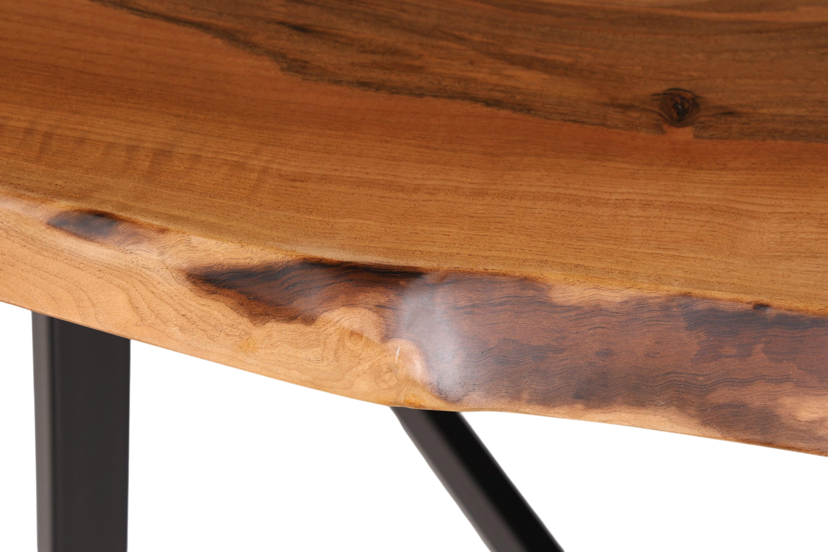 Stilvoller Nussbaum Tisch 180cm-95cm Esszimmer Tisch Baumkanten Platte massiv Holz Küchentisch