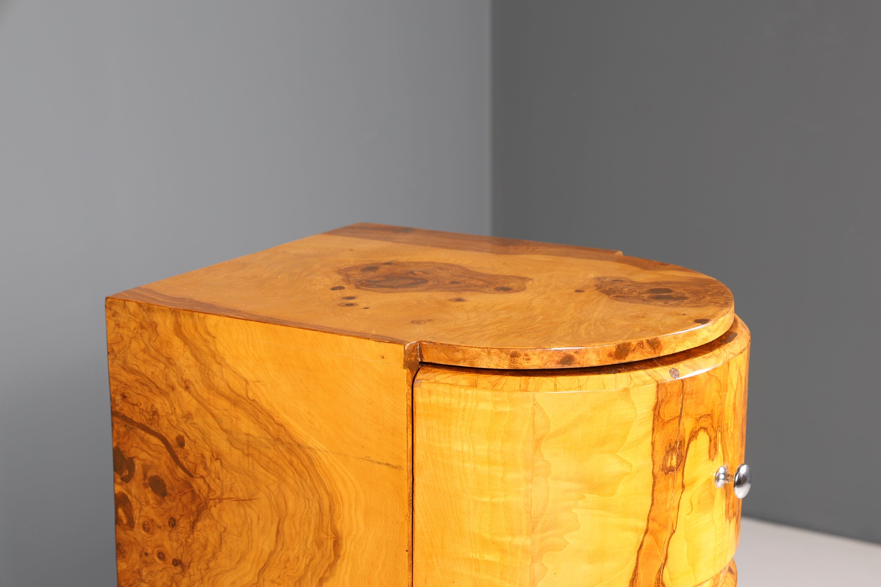 Traumhafte Art Deco Stil Birke Highboard Kommode Vertiko Schubladenkommode