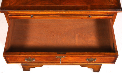 Wunderschöne Englische Kommode Eibe Longdale Reproductions Schrank UK