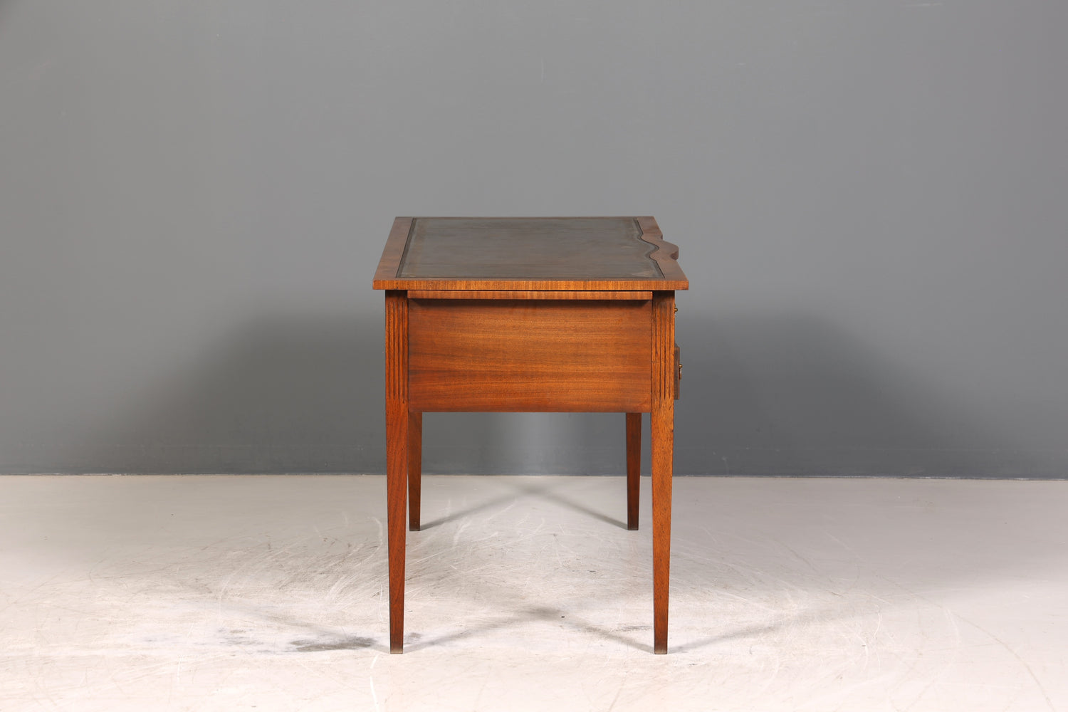 Wunderschöner Englischer Schreibtisch echt Lederauflage Bürotisch Antik Stil Office Desk