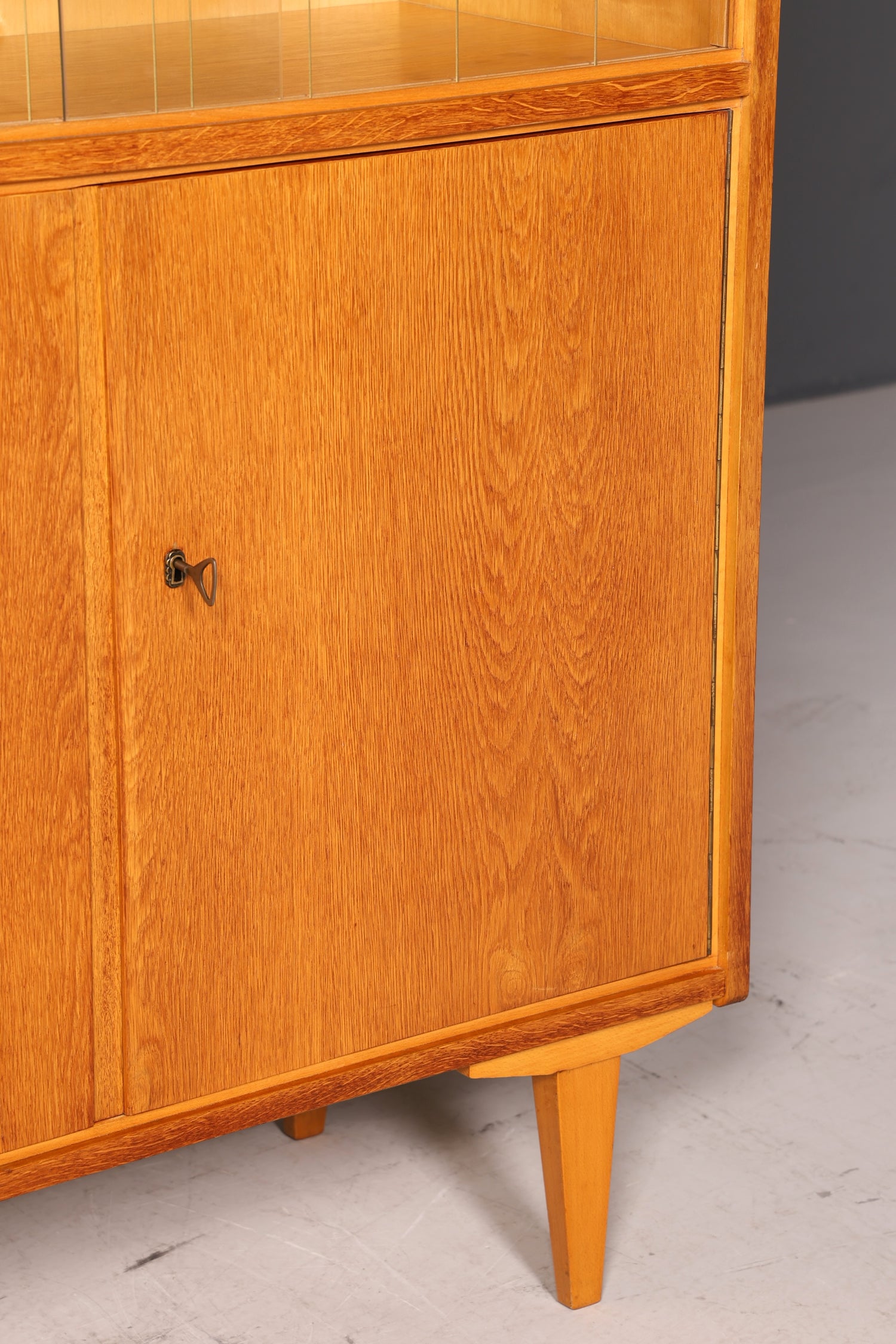 Wunderschöne Mid Century Vitrine Retro Regal Vintage Bücherregal Schrank VEB