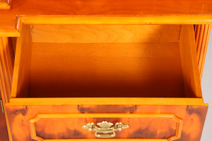 Traumhafte Englische Vitrine Bücherschrank Buffet Antik Stil Englisch Eibe Glasvitrine Bibliothek