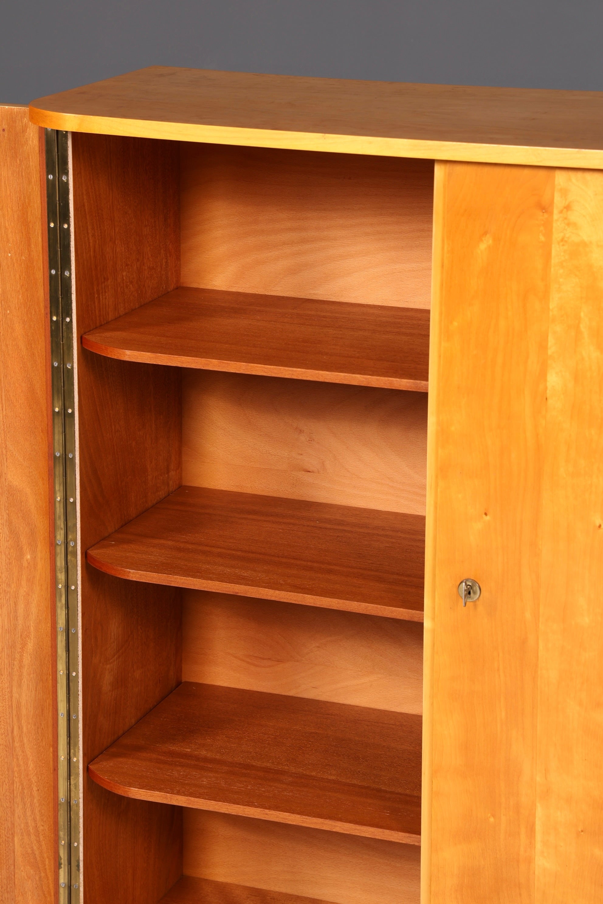 Wunderschöner Mid Century Schrank 60er Jahre Wäscheschrank Aktenschrank Kommode Vintage Holz