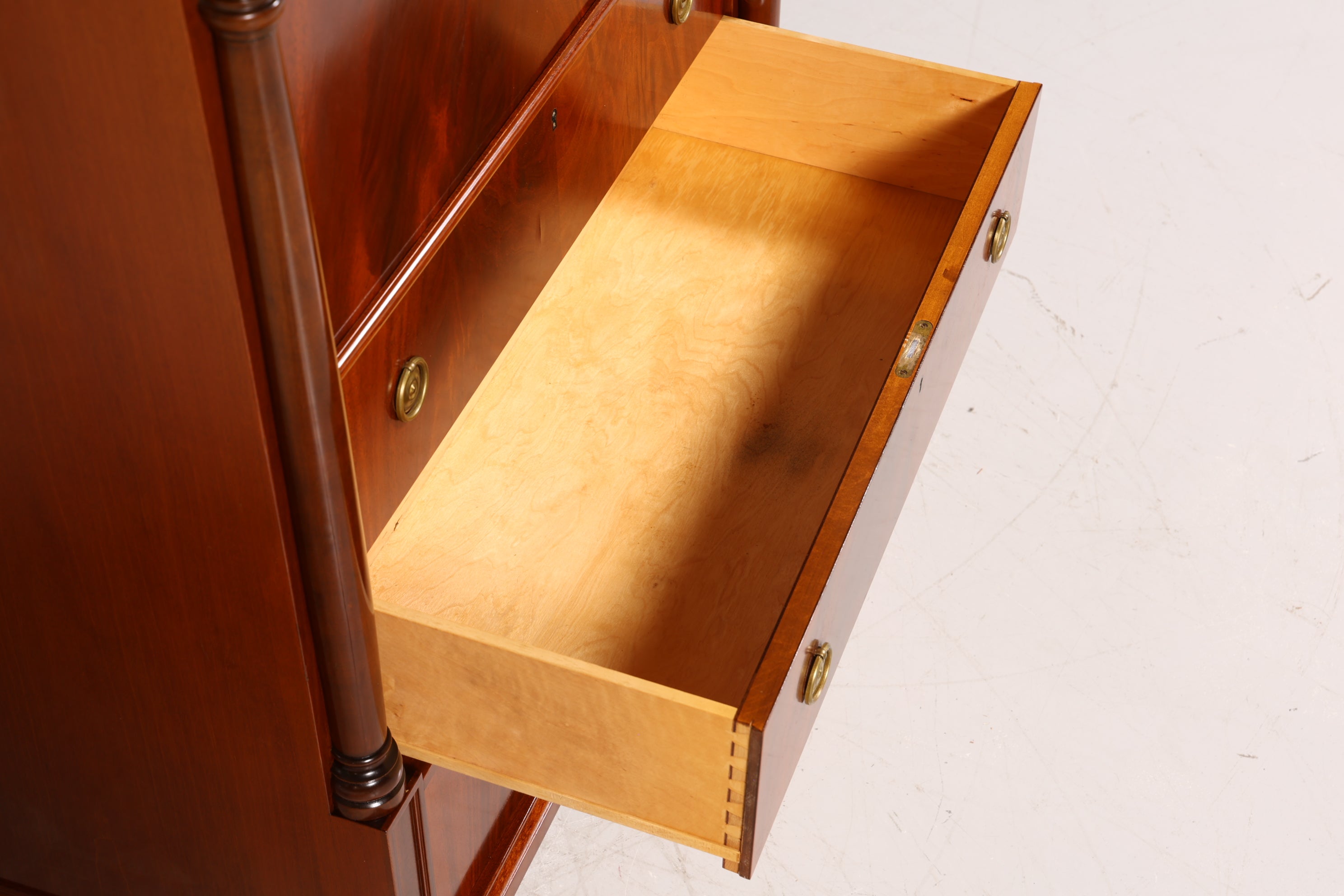 Stilvoller Sekretär im Biedermeier Stil Englisch Kommode Antik Bürokommode