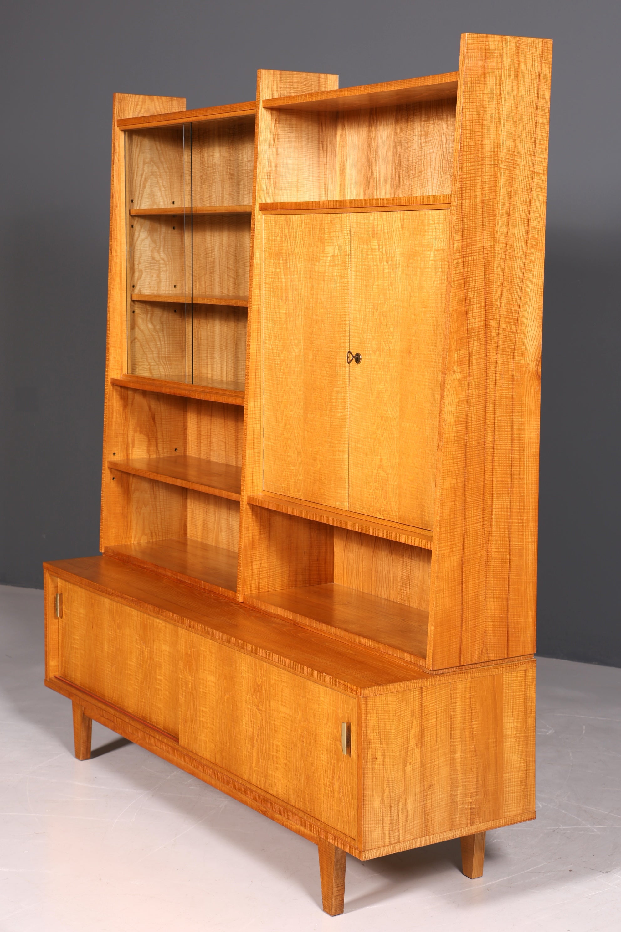 Wunderschöner XXL Mid Century Schrank Bücherregal Vintage Regal Bibliothek Vitrine Holz Bookshelf