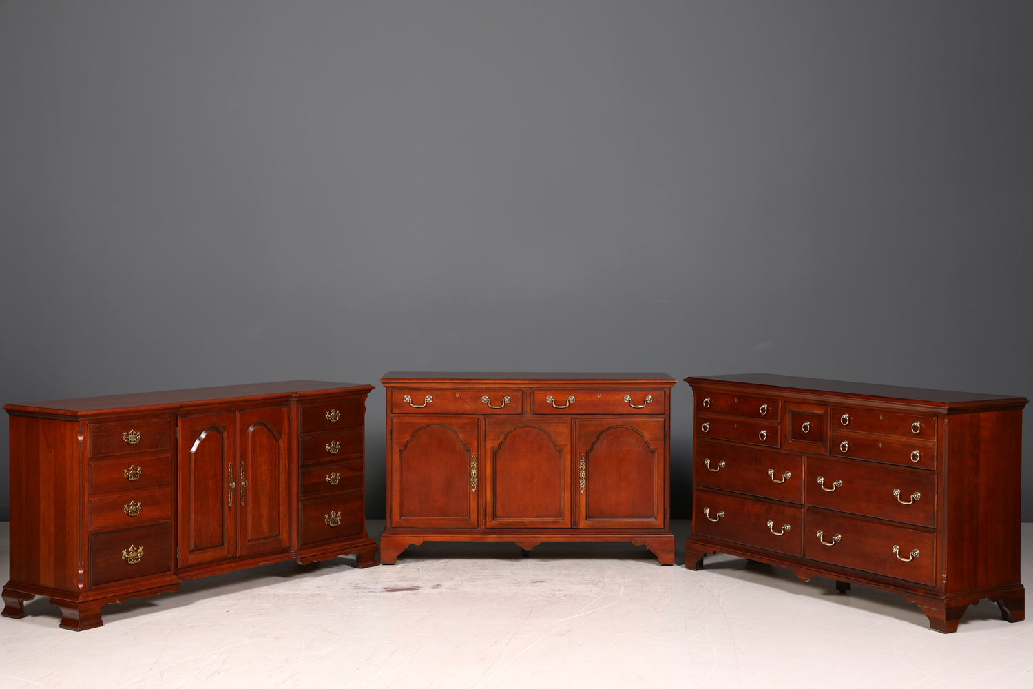 Stilvolles Sideboard der Marke Pennsylvania House USA Antik Stil Kommode Anrichte Schrank