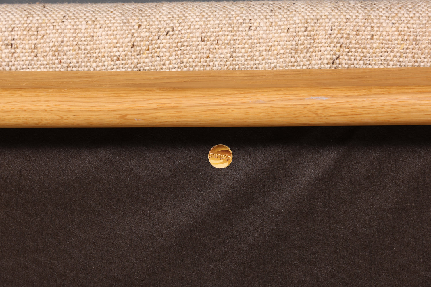 Wunderschöner Original Dyrlund Hocker Mid Century Fussablage echt Holz Schemel Polsterhocker