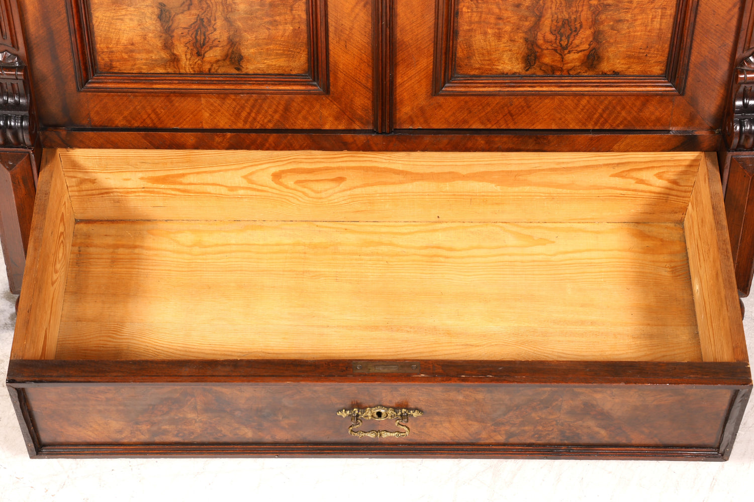 Edler Gründerzeit Vitrine Schrank um 1880 Kleiderschrank Antik Louis Philippe Wäscheschrank