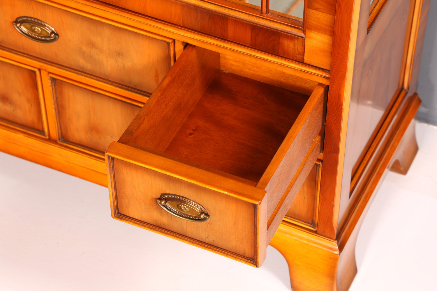Beautiful Original Heldense Display Cabinet, English Yew Bookcase, Glass Cabinet with Lighting, Antique