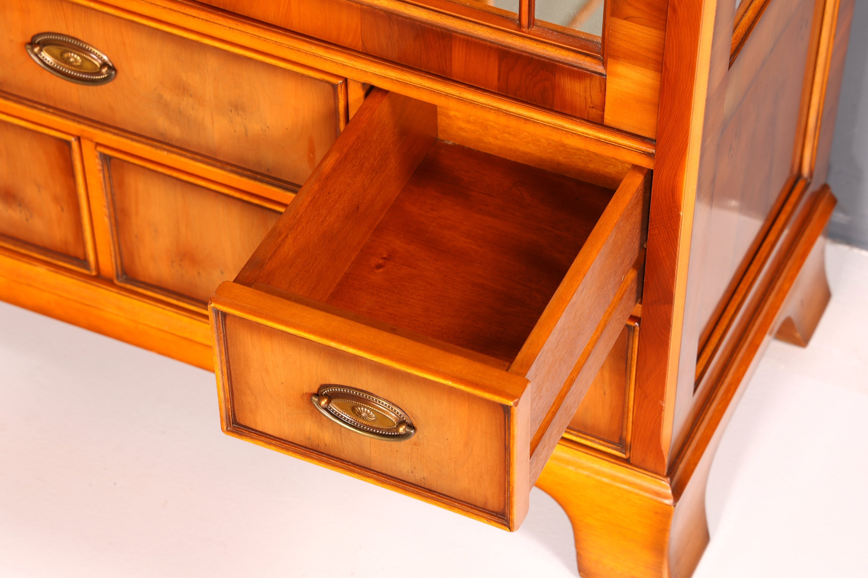 Beautiful Original Heldense Display Cabinet, English Yew Bookcase, Glass Cabinet with Lighting, Antique