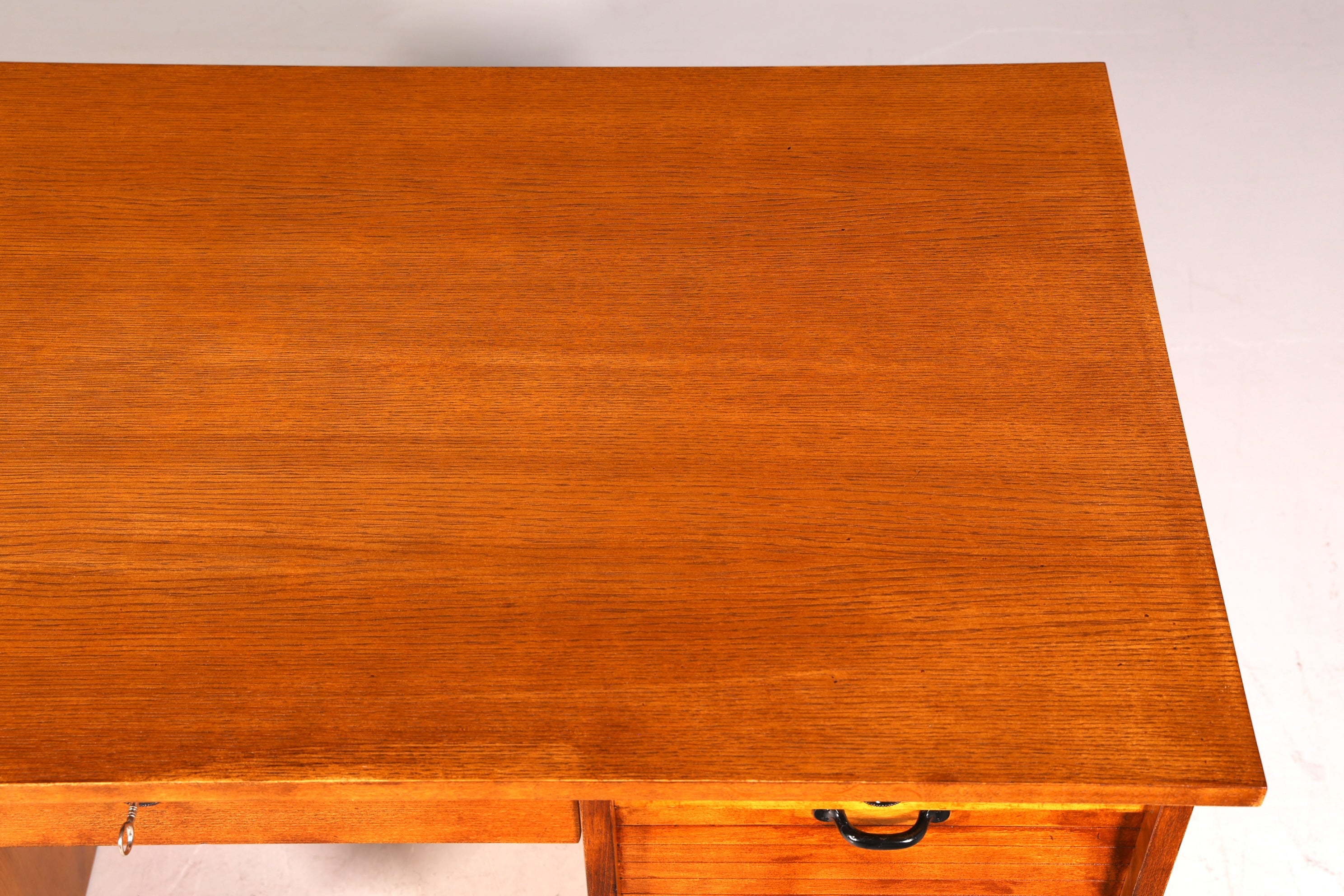 Wunderschöner Bauhaus Rollladen Schreibtisch Mid Century echt Holz Bürotisch Office Table