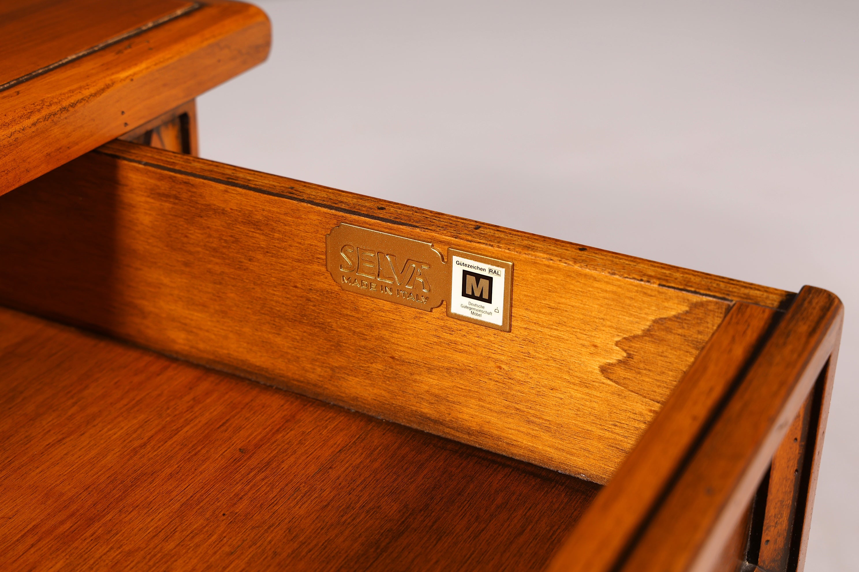 Wunderschöner Selva Tisch massiv Holz Ablagetisch Antik Stil Villa Borghese Beistelltisch Telefontisch