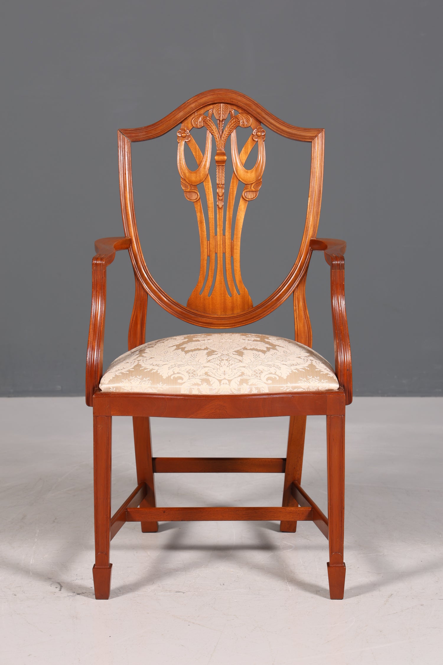 Wunderschöner Englischer Stuhl Armlehnstuhl Eibe Antik Sekretär Stuhl UK Polsterstuhl 1 von 2