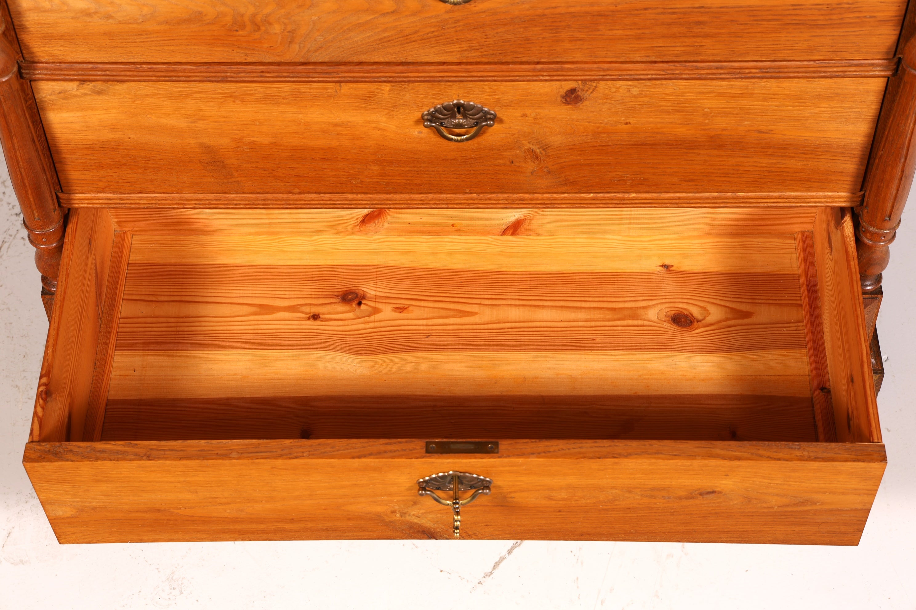 Stilvoller Gründerzeit Sekretär Vertiko Highboard Jugendstil Kommode Landhaus Schrank um 1880 Antik
