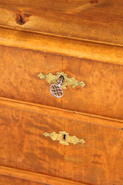 Stilvolle Gründerzeit Kommode Louis Philippe Nussbaum Sideboard um 1880 Antik Schubladenkommode