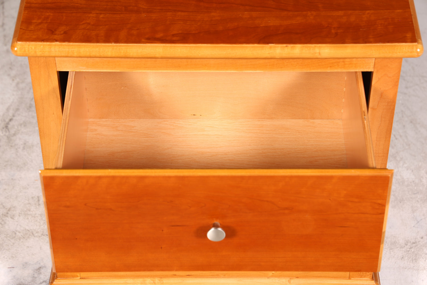 Wunderschöne Kommode der Marke Drexel Heritage Antik Stil Nachttisch USA Schlafzimmer Kommode 3 von 3