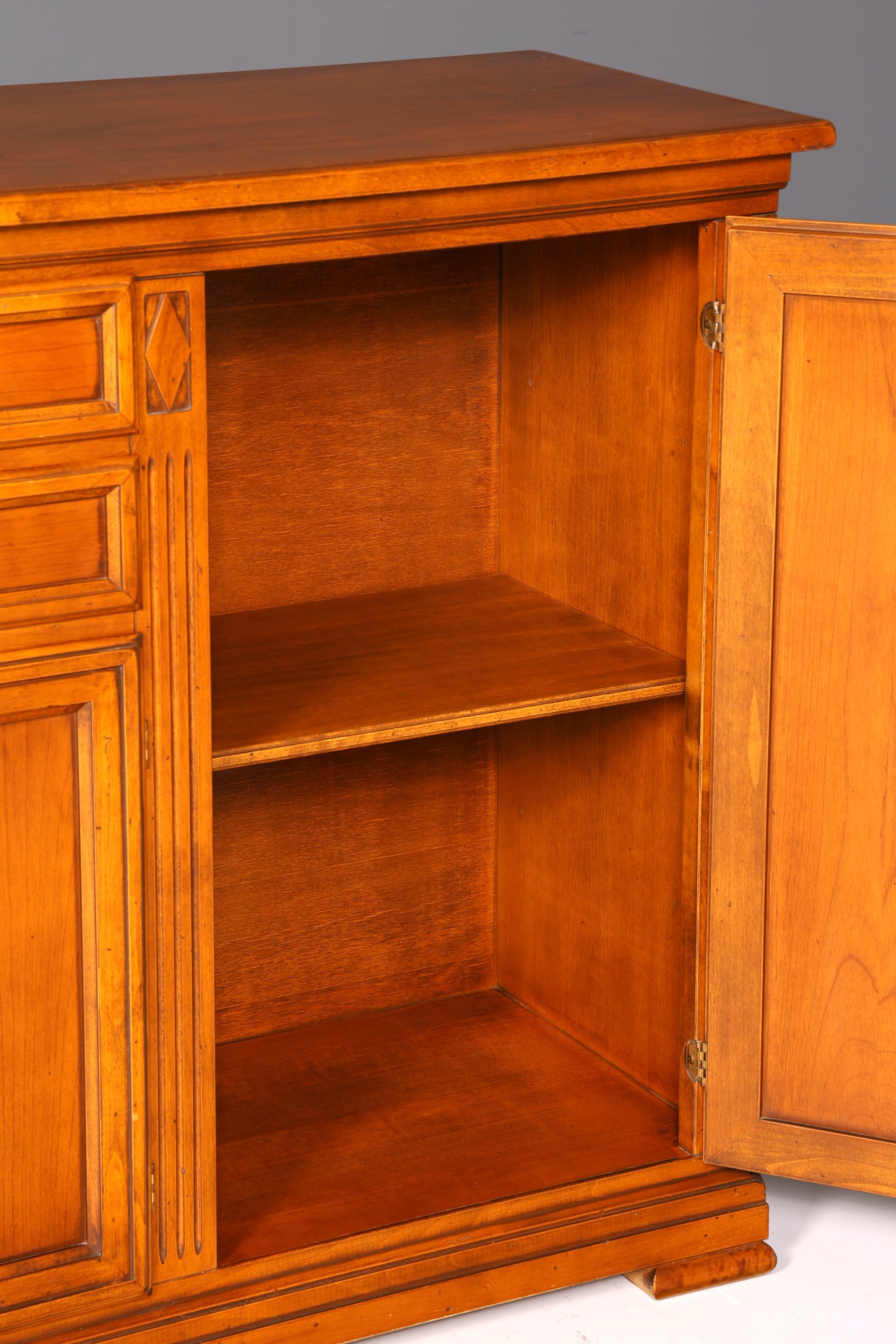 Wunderschönes Original Selva XXL Sideboard Antik Stil Villa Borghese Schrank Kommode Buffet Anrichte