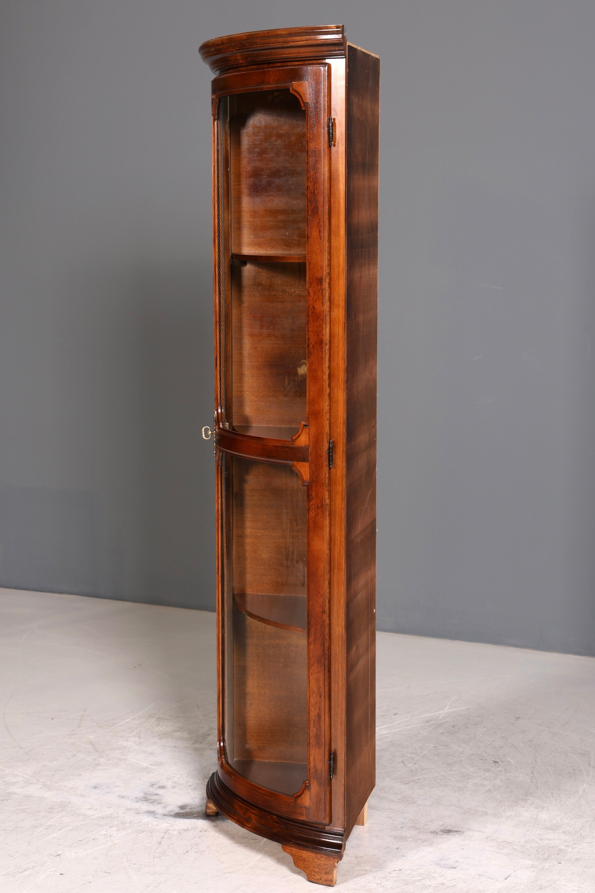 F130 Finish Wunderschöne Englische Eckvitrine Mahagoni Antik 60s echt Holz Schrank Eckschrank Glasvitrine