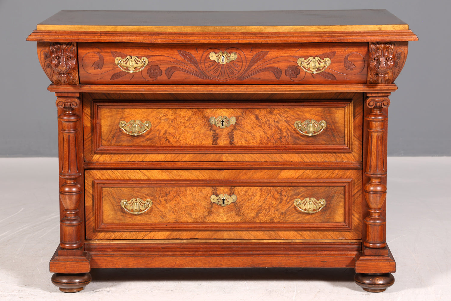Stilvolle Gründerzeit Kommode Louis Philippe Nussbaum Schubladen Kommode Sideboard um 1880