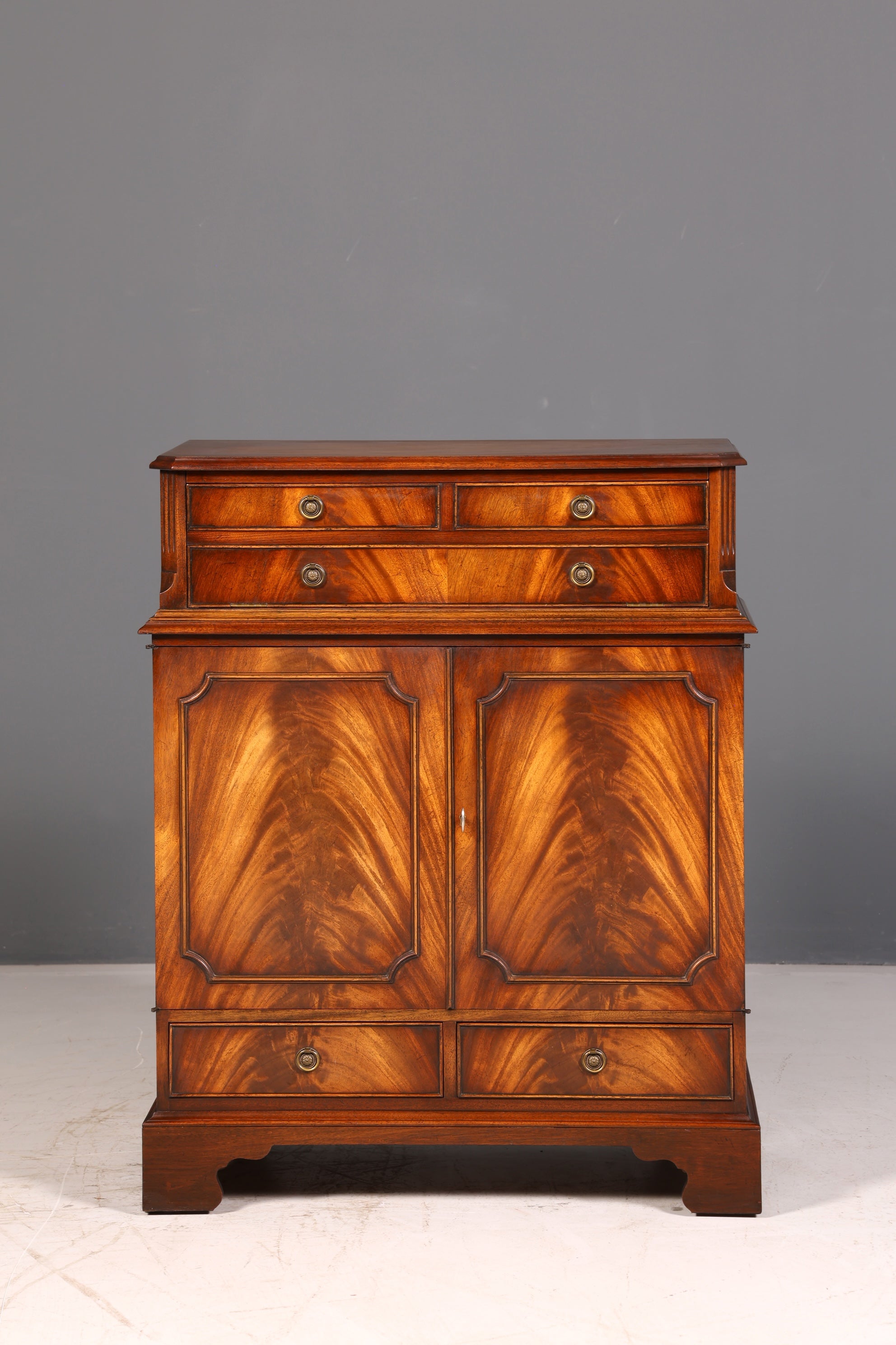 Wunderschöner Englischer Schrank Mahagoni Antik Anrichte Hifi Schrank Kommode Vintage