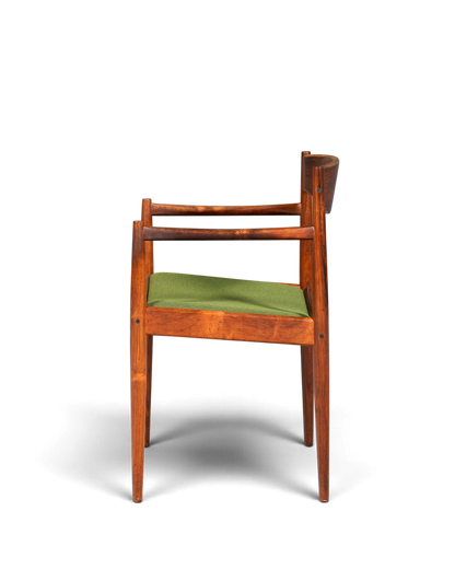 Hauptstadt Möblerei Mid Century Armlehnstuhl von Henry W. Klein für Bramin aus Holz mit grünem Sitzpolster