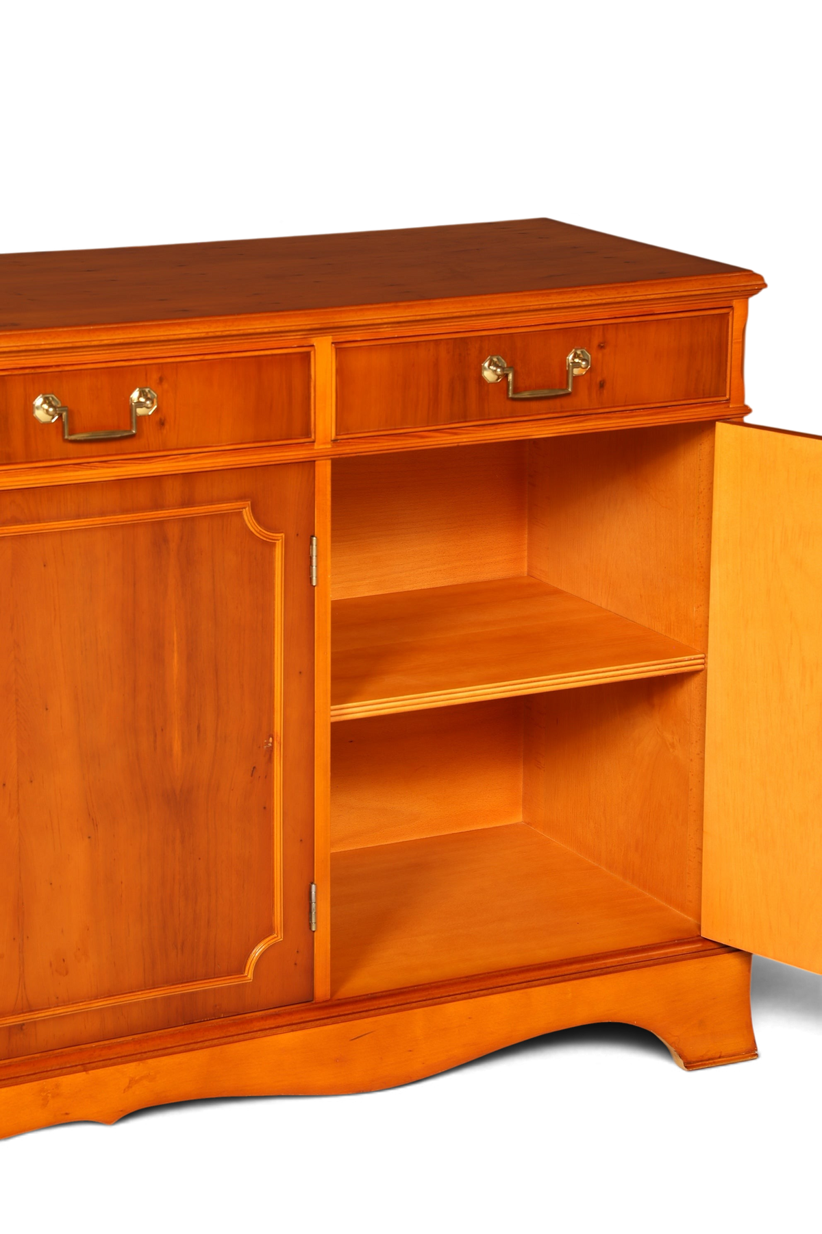 Hauptstadt Möblerei englisches Sideboard aus Eibenholz mit Schubladen und offenem Schrankfach in warmer Holzoptik