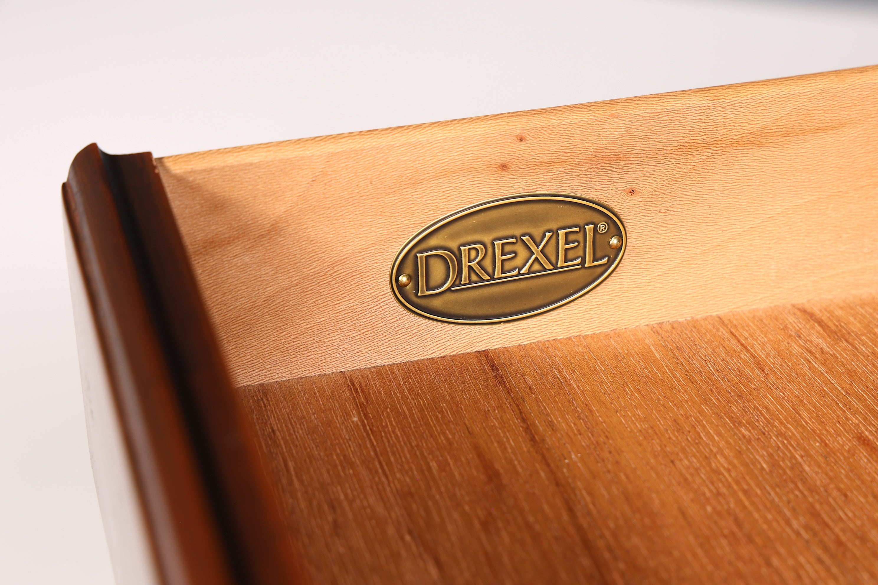 Wunderschöner Tisch der Marke Drexel Heritage Beistelltisch Antik 60s Ablagetisch 5 von 5