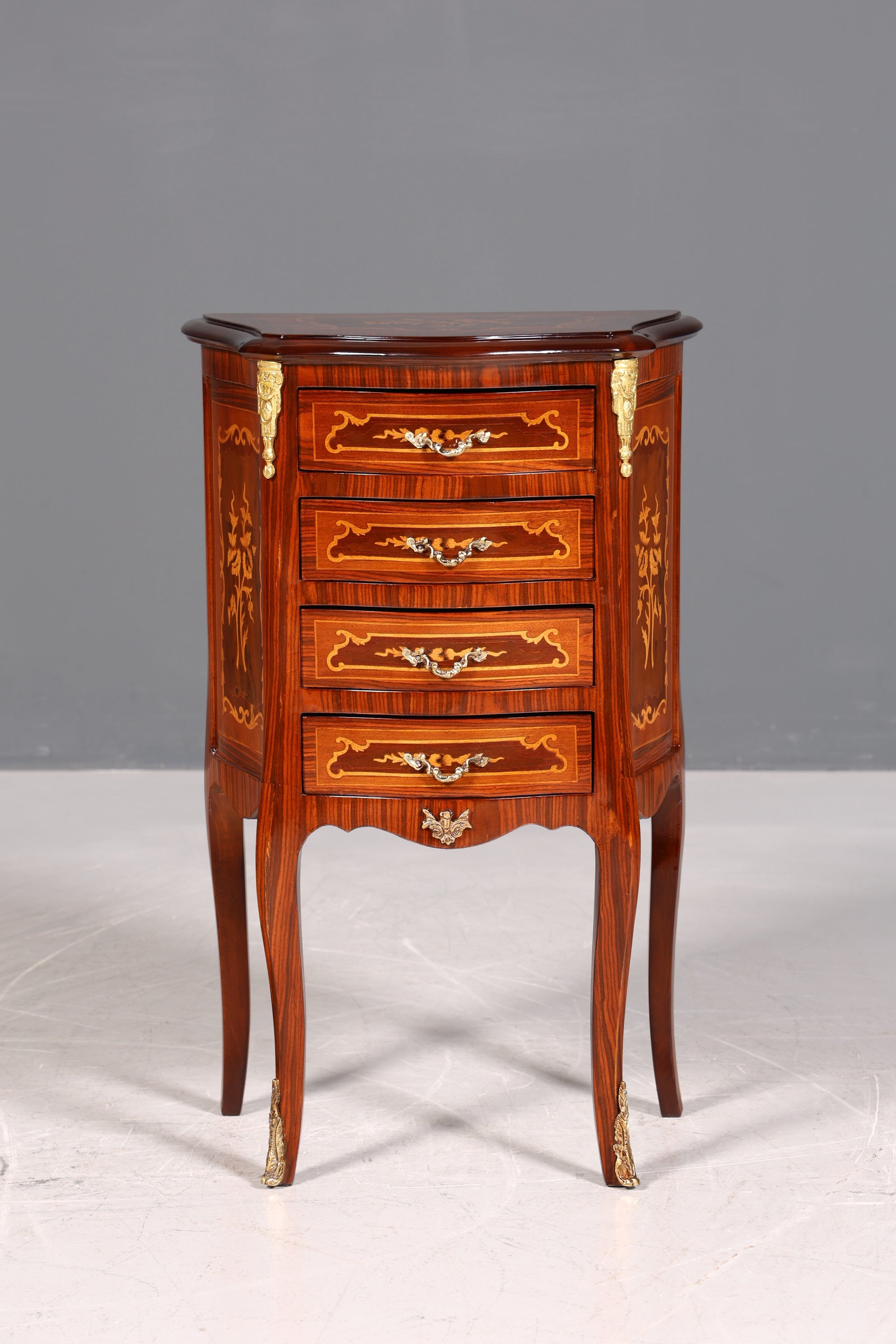 Noble baroque style chest of drawers, antique style side table, brass cabinet