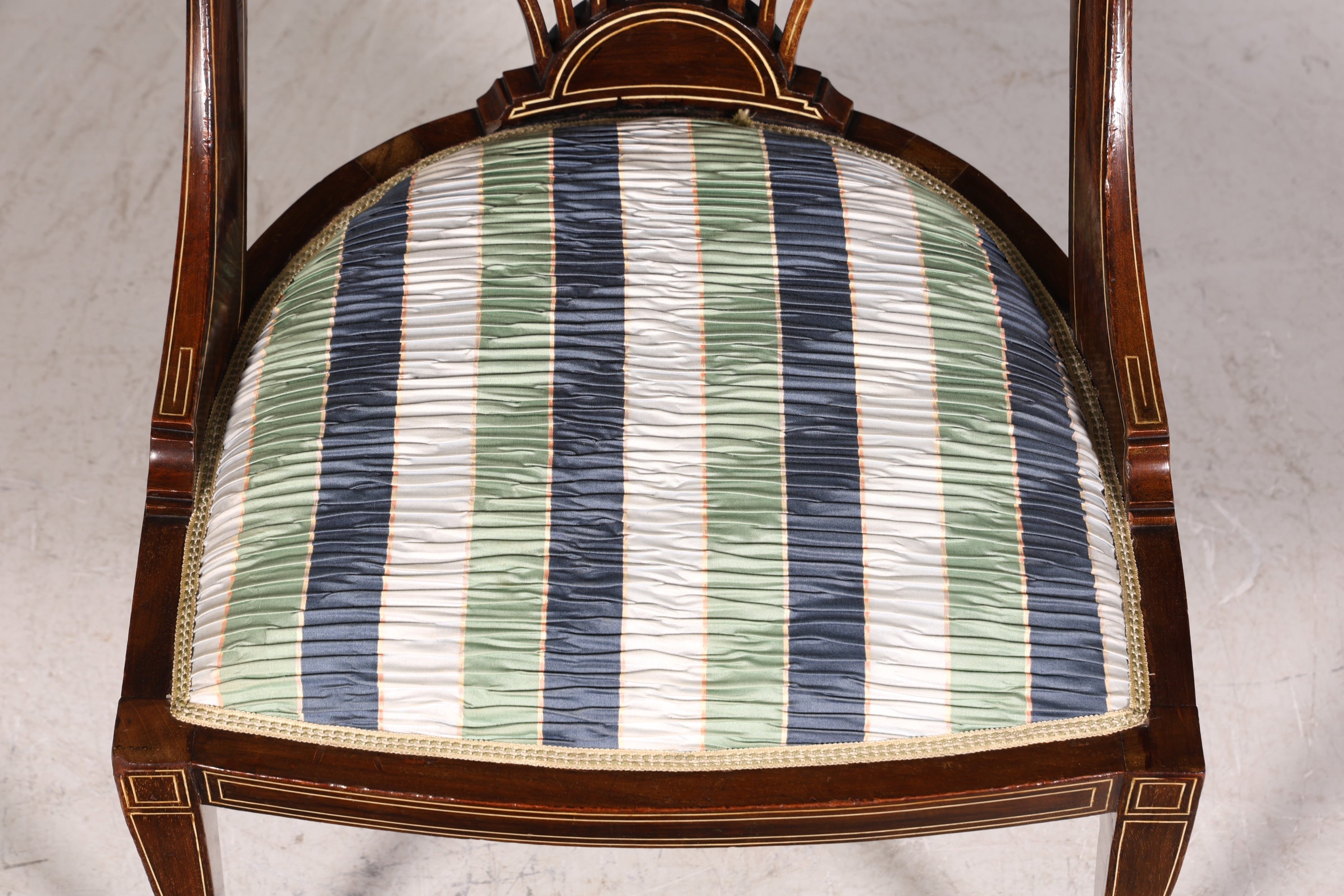 2x Wunderschöne Englische Stühle Edwardian Stuhl Set Antik Küchenstühle Polsterstühle Stuhl Set