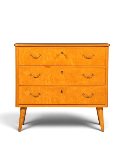 Hauptstadt Möblerei Mid Century Kommode aus massivem Holz mit drei Schubladen im skandinavischen Danish Design Stil
