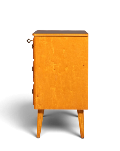 Hauptstadt Möblerei Mid Century Kommode aus massivem Holz im Danish Design mit schöner Maserung, Seitenansicht