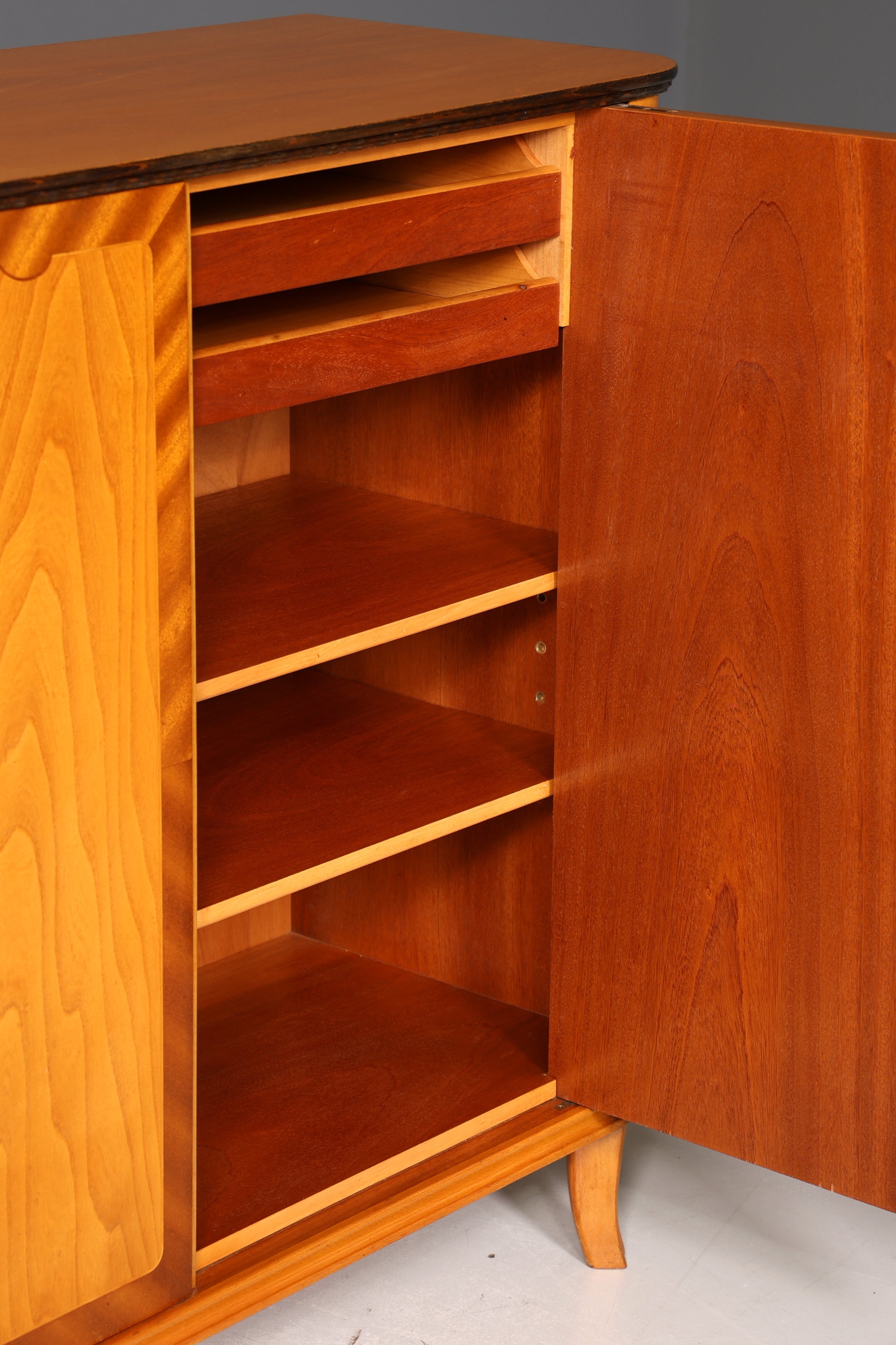 Stilvolles Original Art Deco Schrank Vertiko Sideboard um 1930 Highboard Kommode