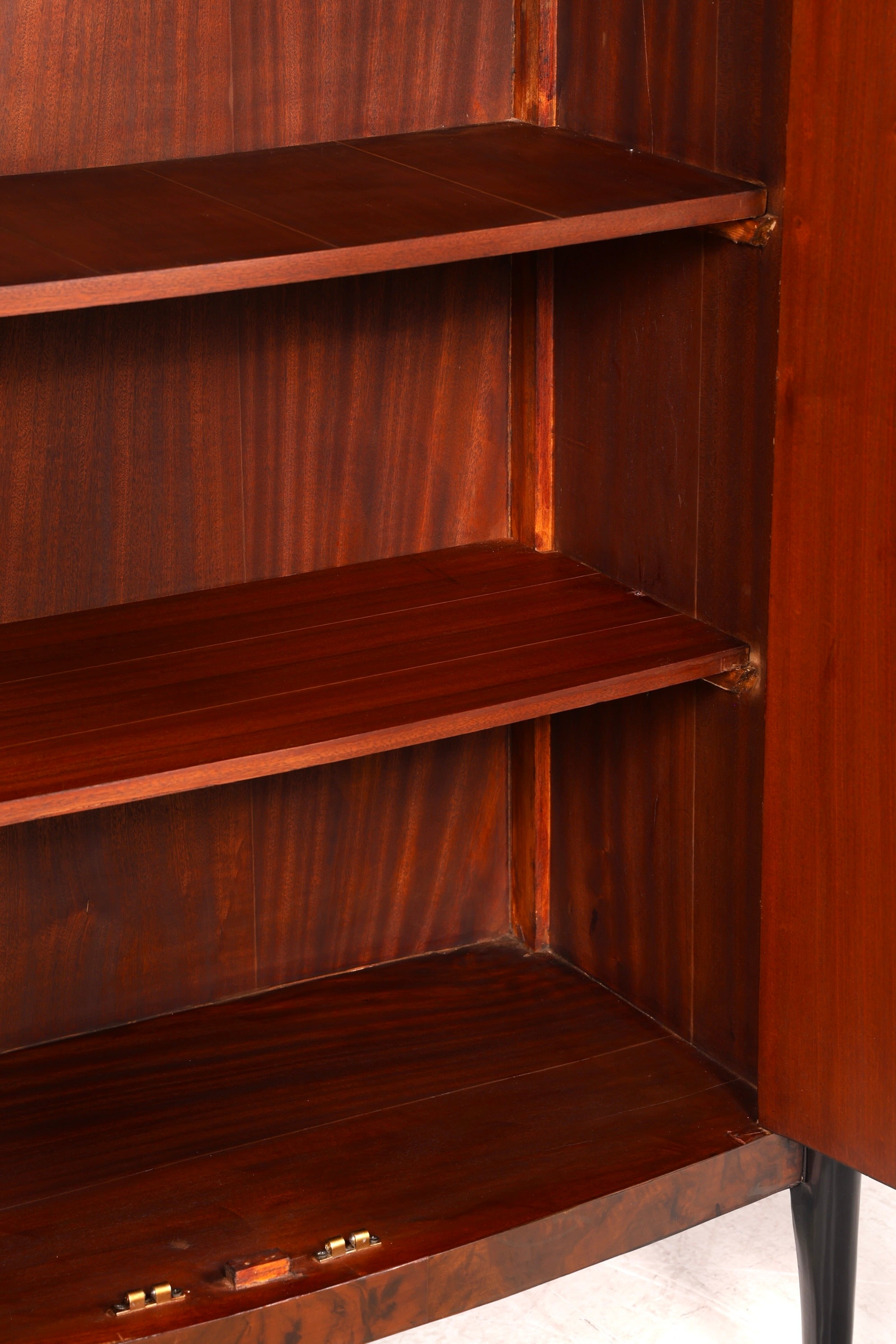 Stilvolles Art Deco Stil Highboard Schrank Kommode Vertiko Sun Cabinet Wäscheschrank