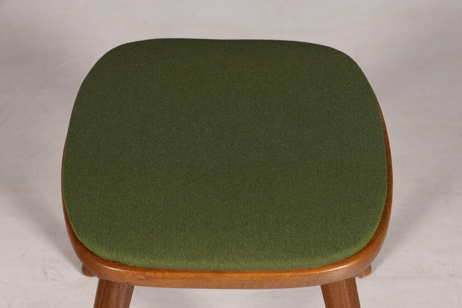 4x Simple country-style chairs with two stools, retro chair set, antique style oak, kitchen chairs, farmhouse chairs, dining room chairs