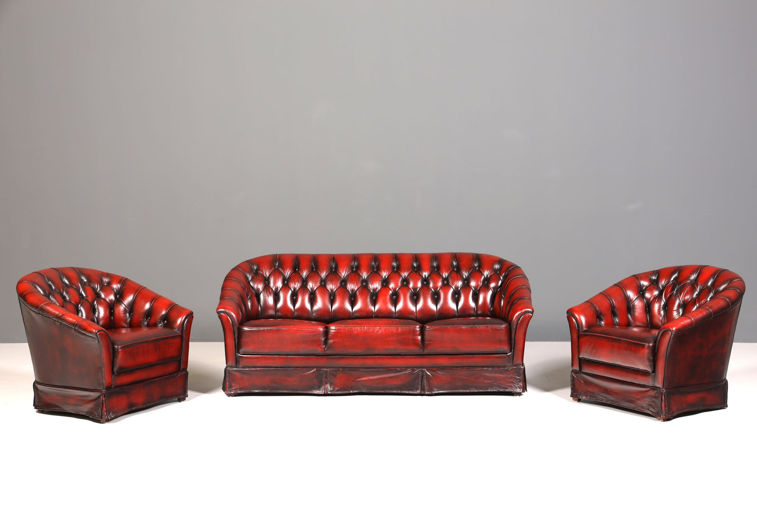 Stilvoller Original Chesterfield Sessel Englischer Armlehnsessel Oxblood Englisch Herrensessel 2 von 2