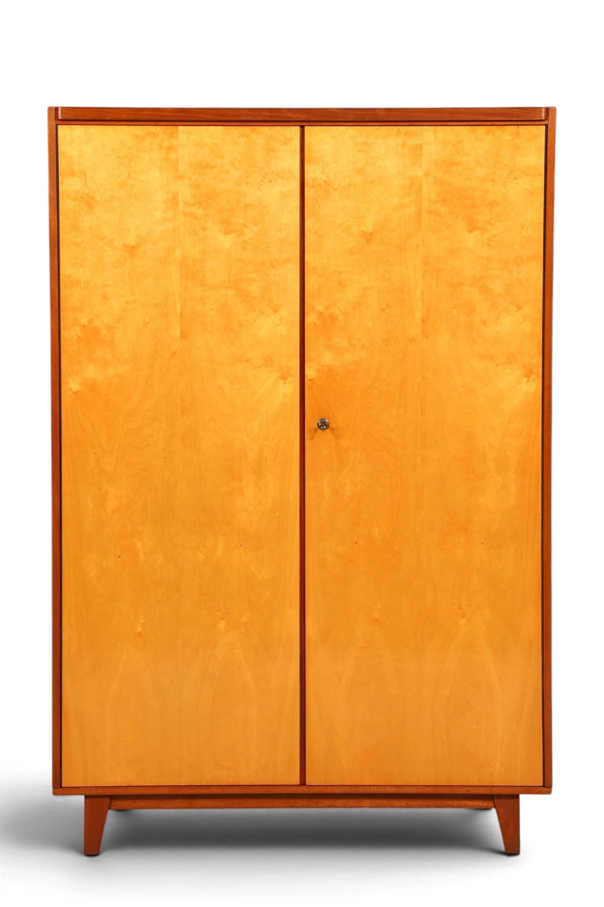 Hauptstadt Möblerei Mid Century Kleiderschrank aus hellem Echtholz mit zwei Türen im eleganten Vintage Design