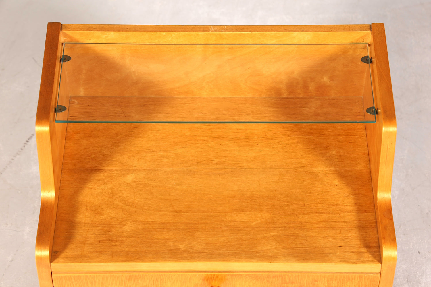 Schlichte Mid Century Kommode Vintage Klappschränkchen Danish Design Nachttisch 1 von 2