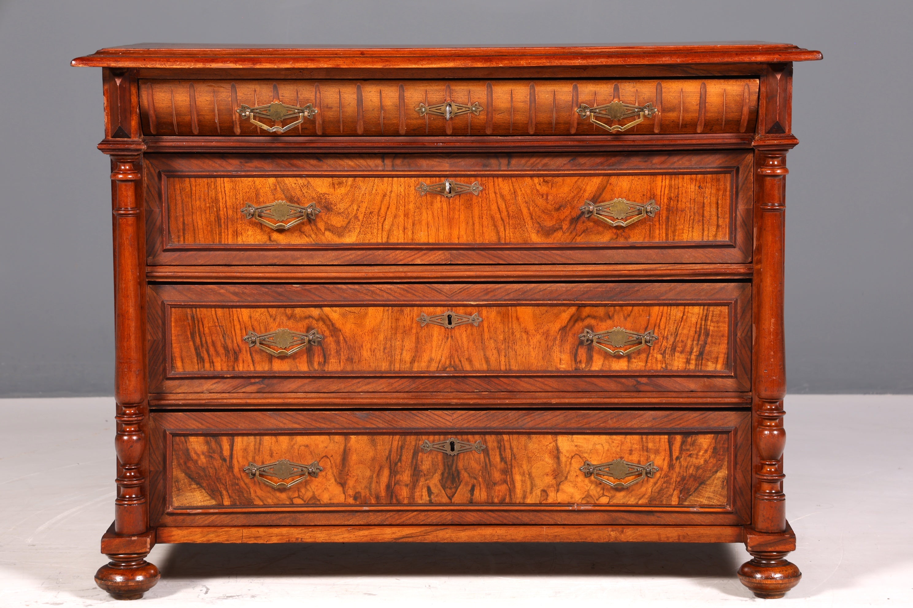 Wunderschöne Gründerzeit Kommode Louis Philippe Schubladen Kommode Nussbaum Sideboard um 1880