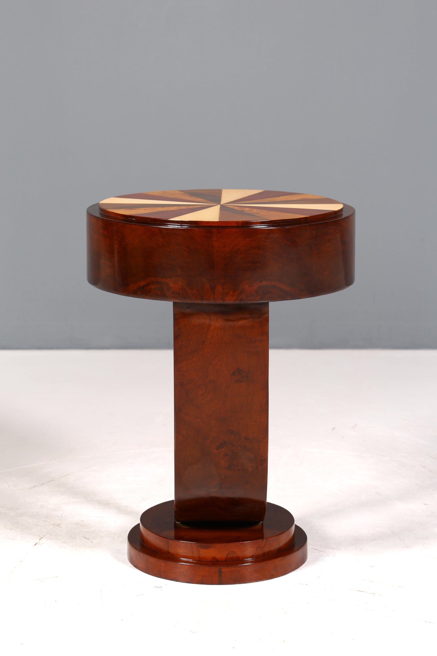 Traumhafte Art Deco Stil Kommode Beistelltisch Nachtisch Ablagetisch bunt