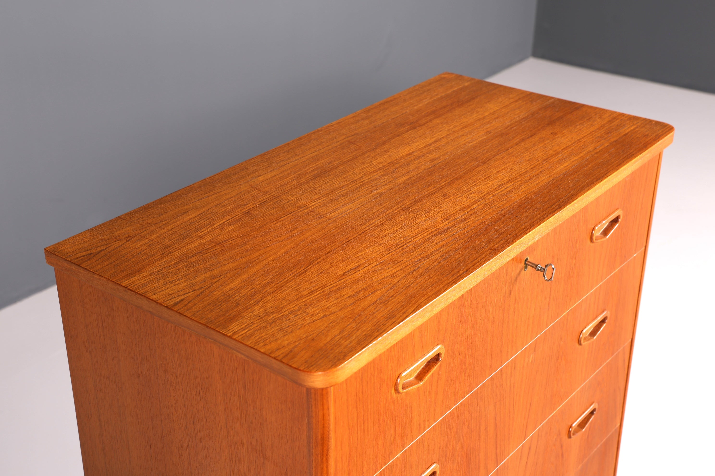 Wunderschöne Mid Century Kommode Teak Holz Vertiko Danish Design Vintage Schubladen Kommode