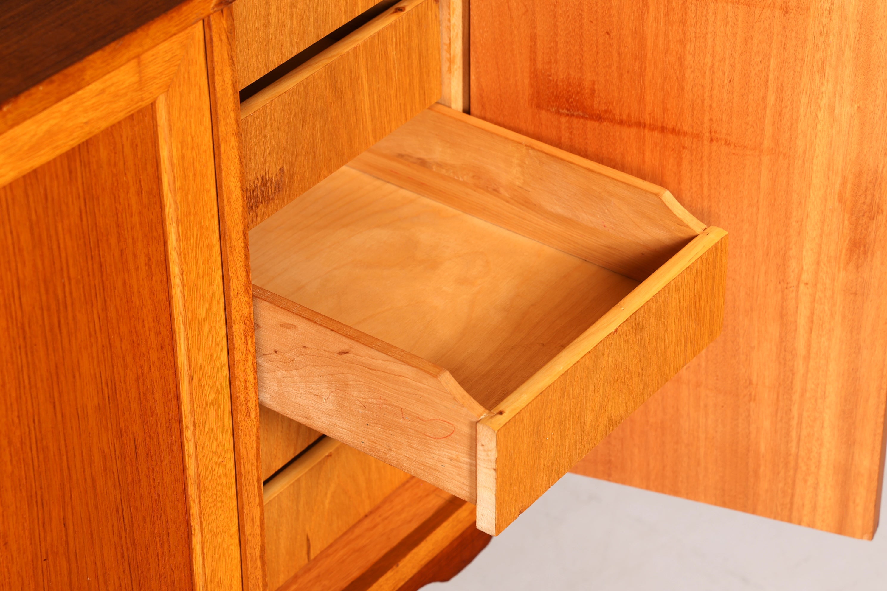 G330 Finish Wunderschönes Mid Century Sideboard Vintage TV Kommode 60s Schrank (Kopie)