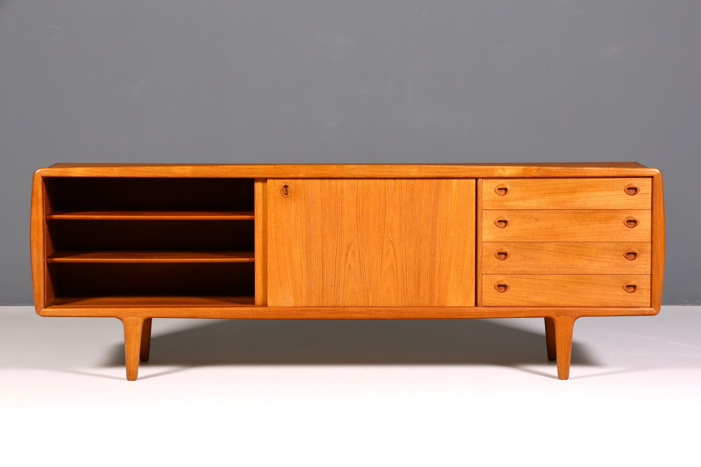 Beeindruckendes Original H.P. Hansen XXL Sideboard Teak Holz TV Kommode Vintage Schrank