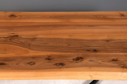 Edler Nussbaum Tisch 260cm-97cm Esszimmer Tisch Baumkanten Platte massiv Holz Küchentisch