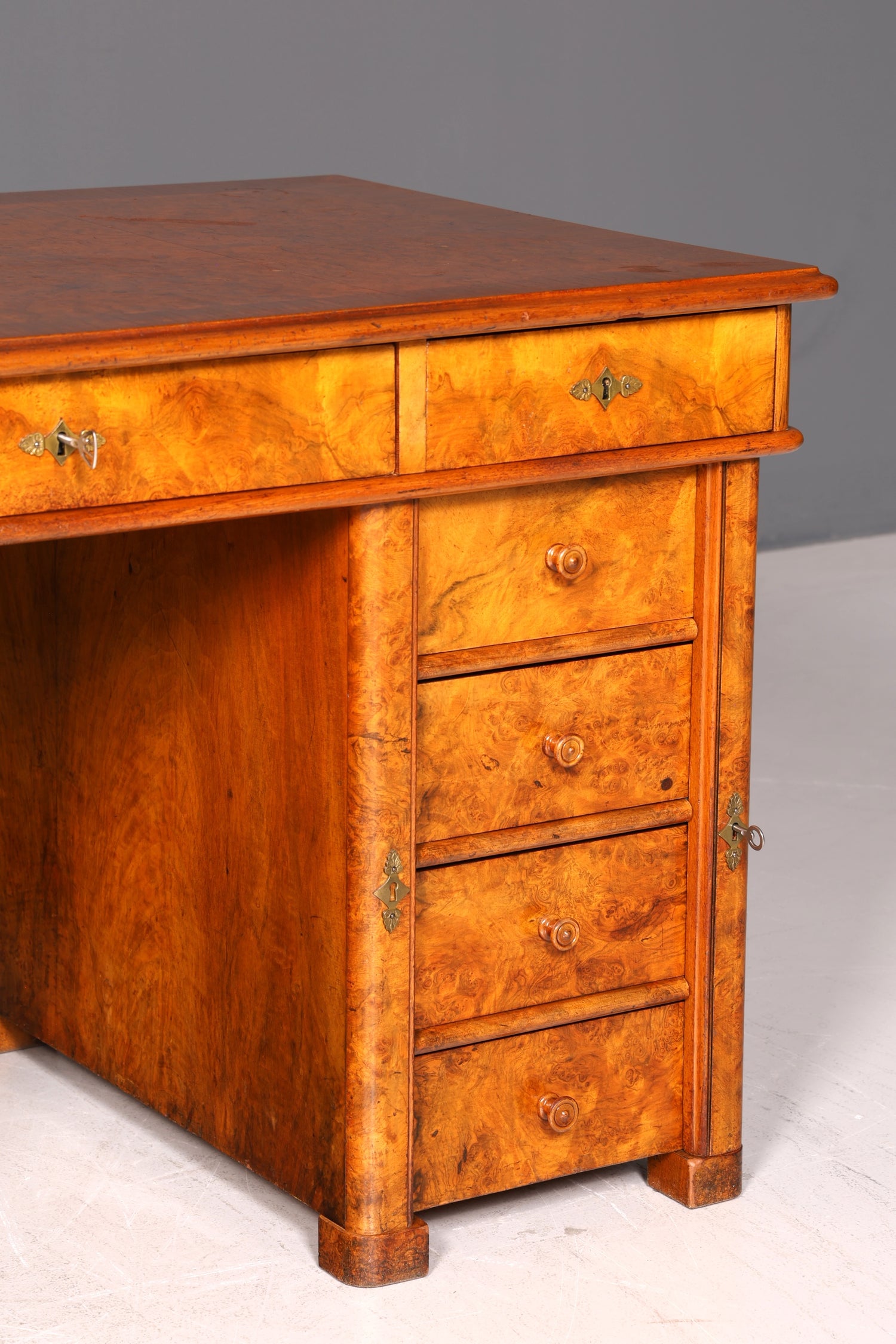 Wunderschöner Art Deco Schreibtisch Nussbaum Antik Massiv Holz Bürotisch Office Table Vintage
