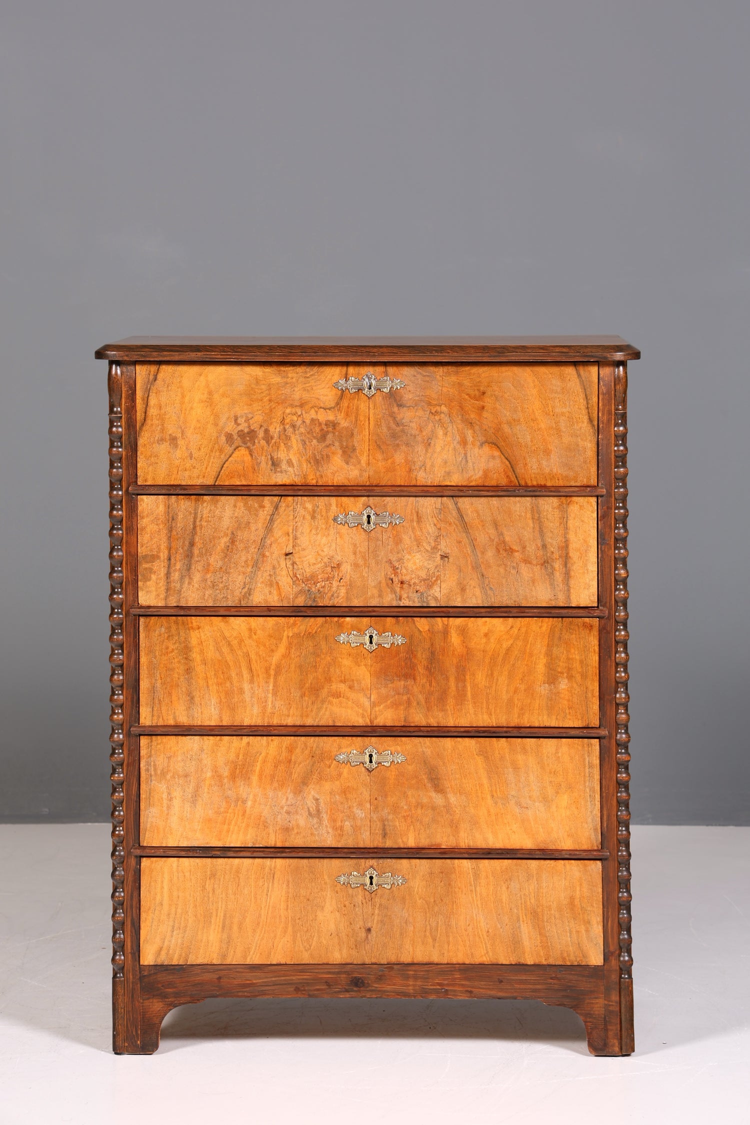 F225 Finish cm Stilvolle Louis Philippe Kommode Nussbaum Gründerzeit Schubladenkommode um 1890