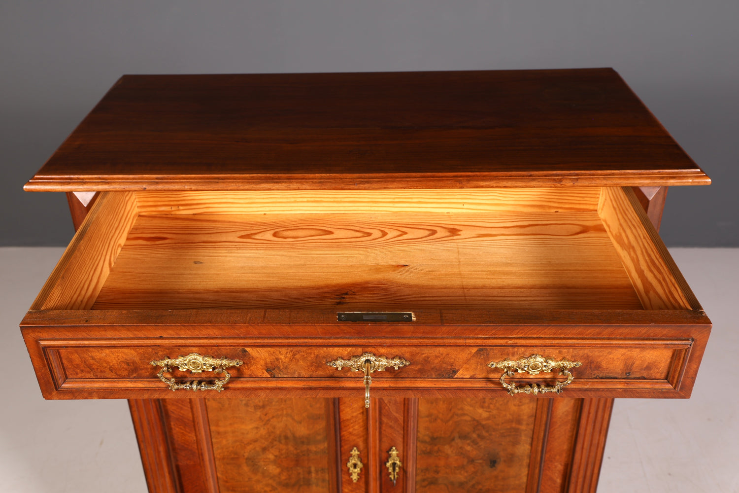 G360 Finish Traumhaftes Gründerzeit Vertiko Jugendstil Schrank Antik Highboard Kommode (Kopie 2)