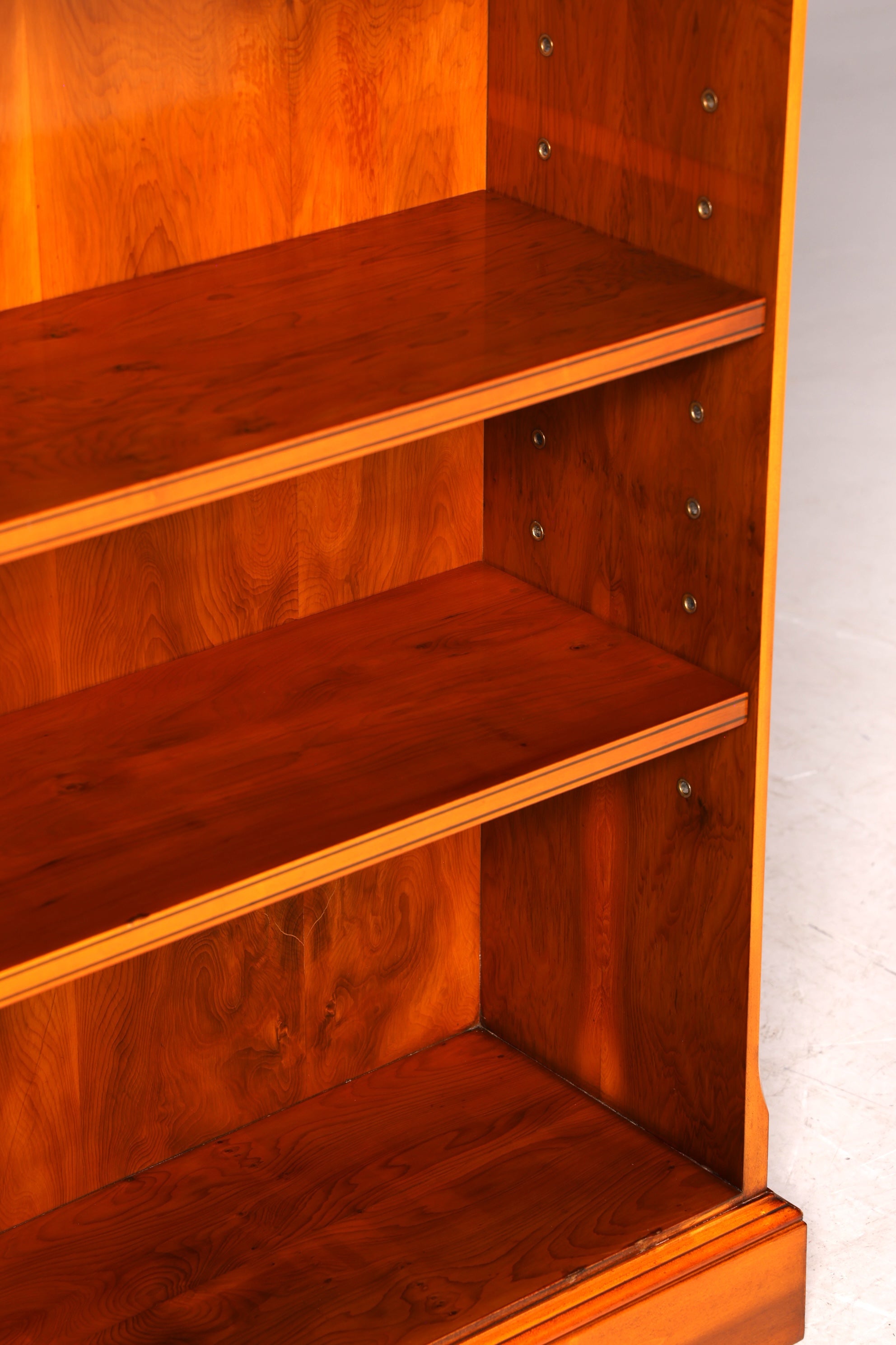 G368 Finish Wunderschönes Englisches Bücherregal Antik Regal Bookshelf Buchablage 60s (Kopie)